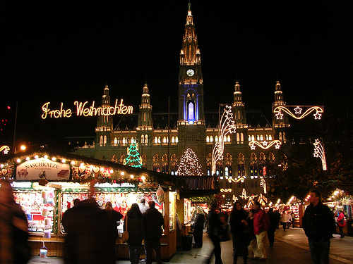 mercadillo navideño frente al Ayuntamiento de Viena