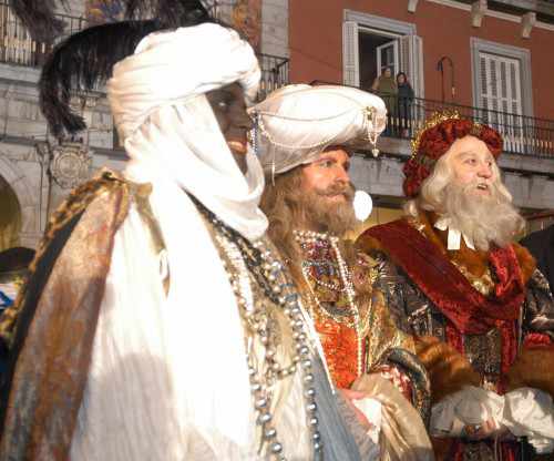 Los tres Reyes Magos delante del ayuntamiento de Madrid