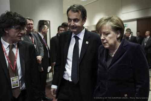 Merkel y Zapatero en el Consejo Europeo