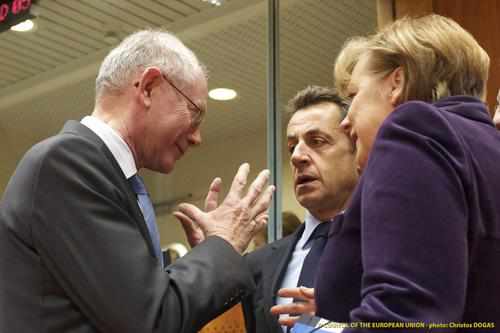 Van Rompuy con Merkel y Sarkozy