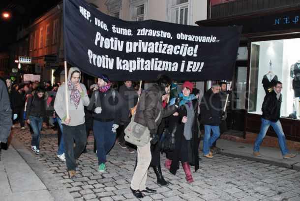 Protestas en Croacia contra las privatizaciones y la UE