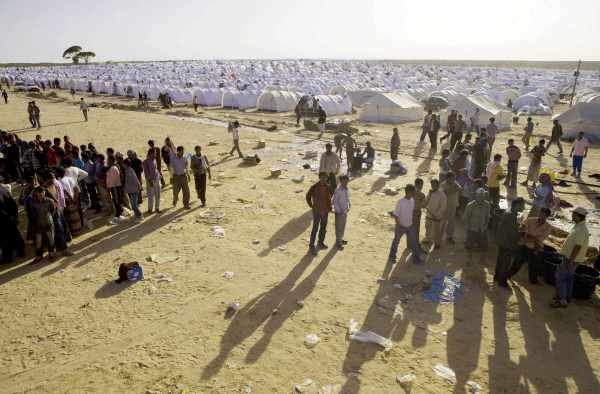 Campo de refugiados de la ONU en la frontera Túnez-Libia