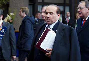 Silvio Berlusconi en la reunión del Eurogrupo, oct 2011