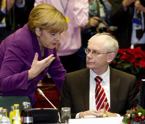 Merkel y van Rompuy, durante la cumbre europea