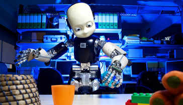 El robot iCube, en la exposición Robotville de Londres