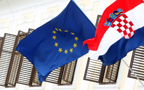 Banderas de Croacia y de la UE