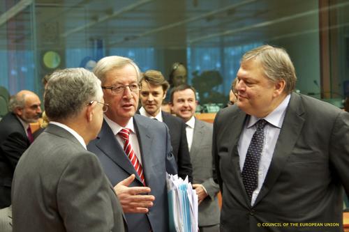 El presidente del Eurogrupo, con los responsables griegos