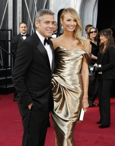 George Clooney y Stacy Keibler a su llegada