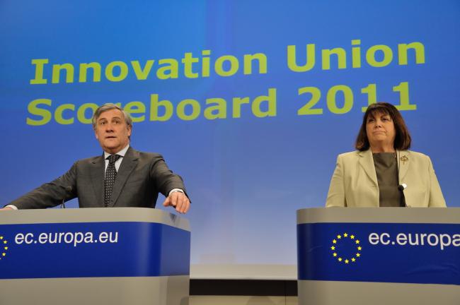 Los comisarios europeos, Tajani y Geoghenan-Quinn