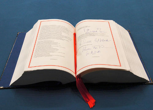 La Constitución europea de 2005,firmada por los líderes de la UE