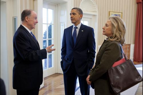 Obama, Clinton y el consejero de Seguridad, Donilon
