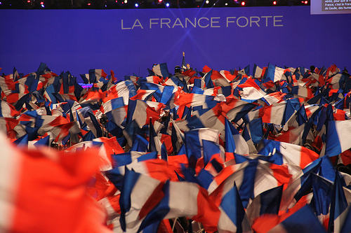 Banderas francesas en el mitin de Sarkozy, 11-3-12