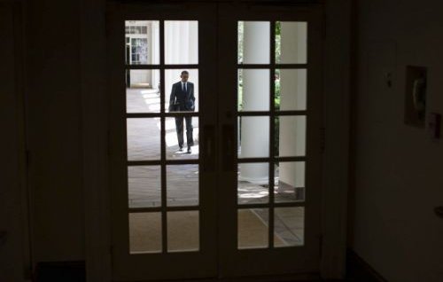 Barack Obama, caminando hacia el despacho oval