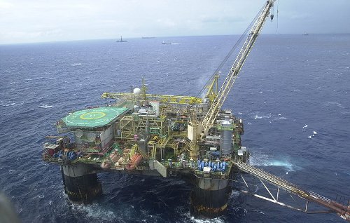 Una plataforma petrolífera en alta mar