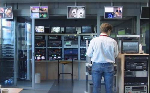 Sala de televisión donde se digitalizan documentos audivosuales de Europeana