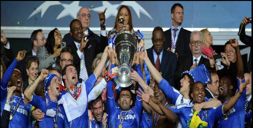 Jugadores del Chelsea celebran la Champions 2011-2012