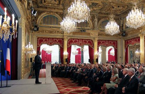 Hollande, en su discurso ante el cuerpo diplomático