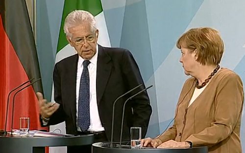 Mario Monti y Angela Merkel en la rueda de prensa