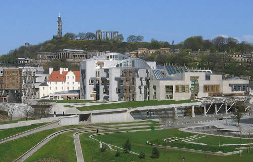 Parlamento escocés en Edimburgo vista exterior