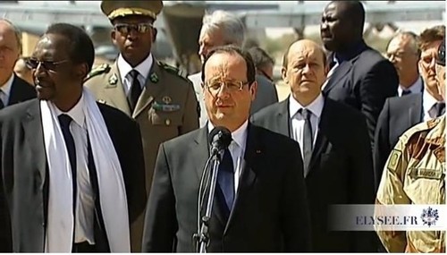 Hollande en Malí con presidente del país