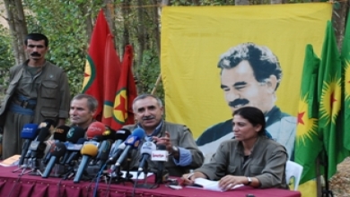 Líderes del PKK en rueda de prensa