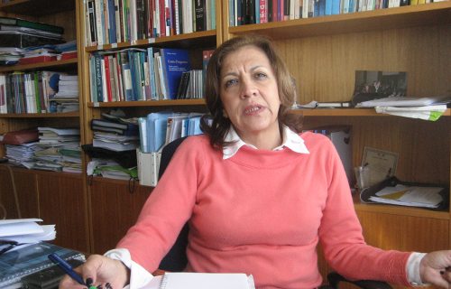 Anália Torres en su despacho