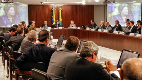 Dilma Roussef reunida con gobernadores