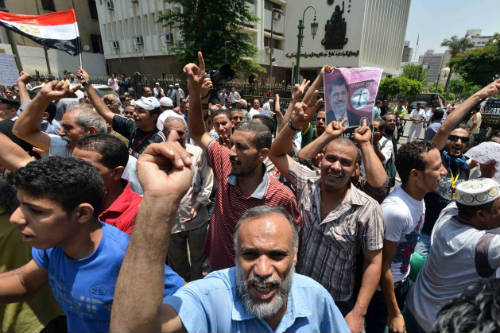 Partidarios de Morsi se manifiestan en El Cairo