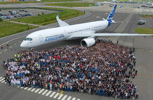Trabajadores con Airbus A350