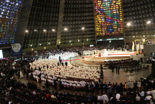 Papa durante misa en Brasil