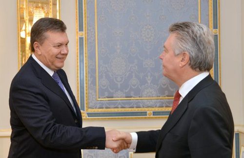 El presidente de Ucrania y el comisario De Gucht