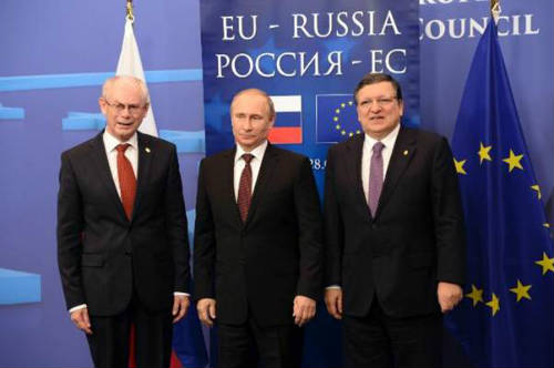 Putin entre Barroso y Van Rompuy