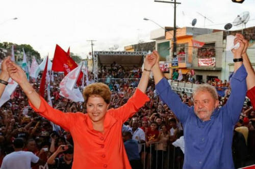Lula aparece en final campaña junto a Dilma