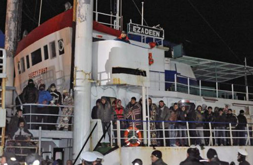 Inmigrantes en el carguero Ezadeen