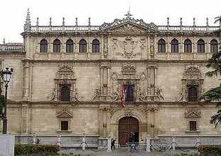 Fachada de la Universidad de Alcalá de Henares