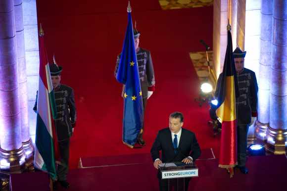 Traspaso presidencia europea de Bélgica a Hungría