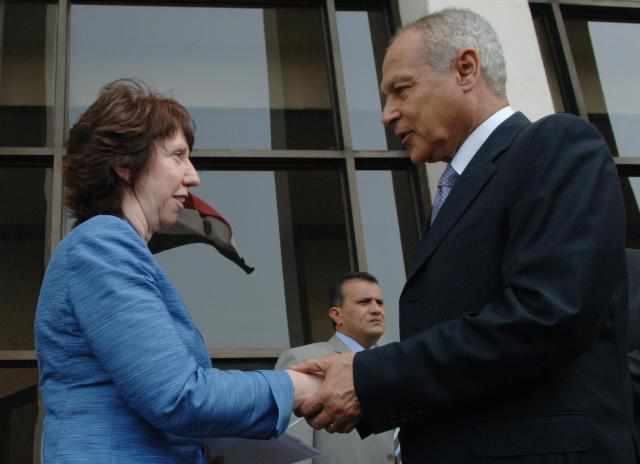 Ashton y el ministro egipcio de Exteriores en marzo de 2010