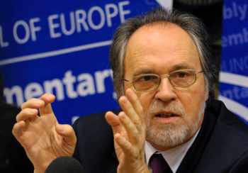 Dick Marty, ponente del informe sobre tráfico de órganos en Kosovo