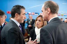 Chacon y Rasmussen, en la reunión de la OTAN