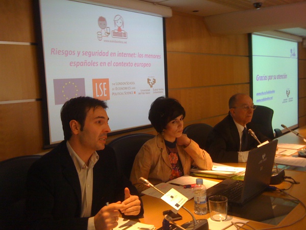 Investigadores de la Univ. del País Vasco presentan informe sobre internet y menores