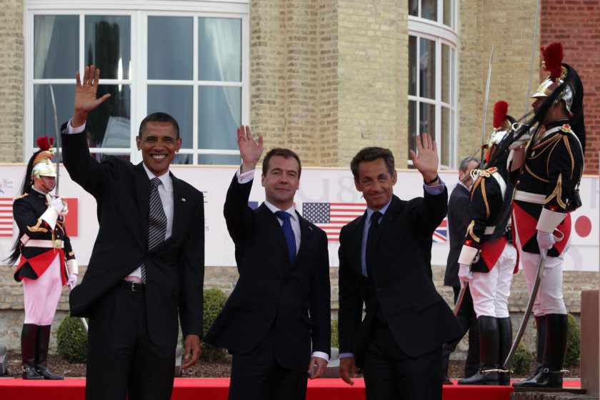 Obama, Sarkozy y Medvedev en la cumbre del G-8