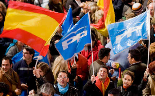 Militantes del PP celebran la victoria en Madrid