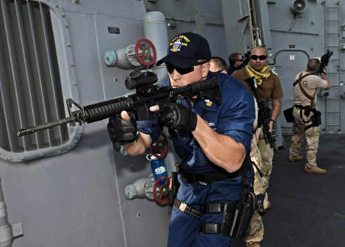 Ejercicio en el USS Dewey en el golfo Pérsico 