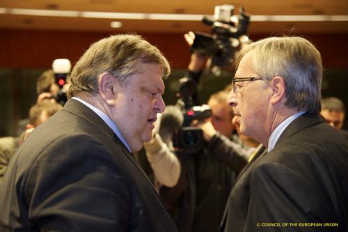 El ministro griego, Venizelos, y el pte. del Eurogrupo, Juncker