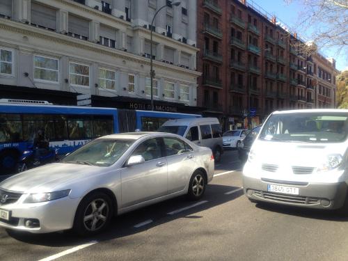 Tráfico denso en Madrid