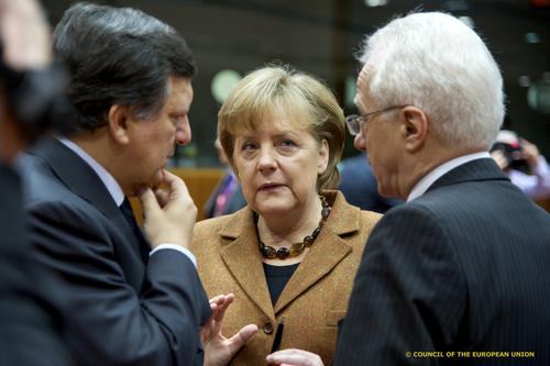 Angela Merkel, con Barroso, en el Consejo Europeo de marzo