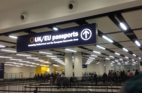 Control Schengen en el aeropuerto de Gatwick (Londres)
