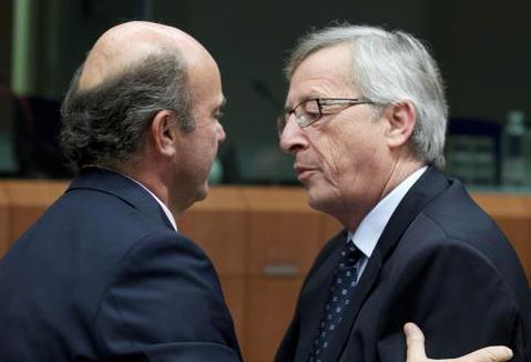 Luis de Guindos y Jean-Claude Juncker, en el Consejo Europeo de marz