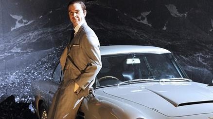 Imagen de James Bond en exposición