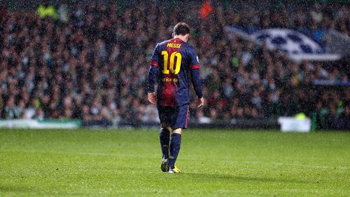 Messi, abatido por la derrota ante el Celtic